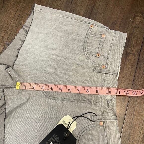 Levi’s Light Gray 501 Cut Off Shorts - Picture 9 of 10